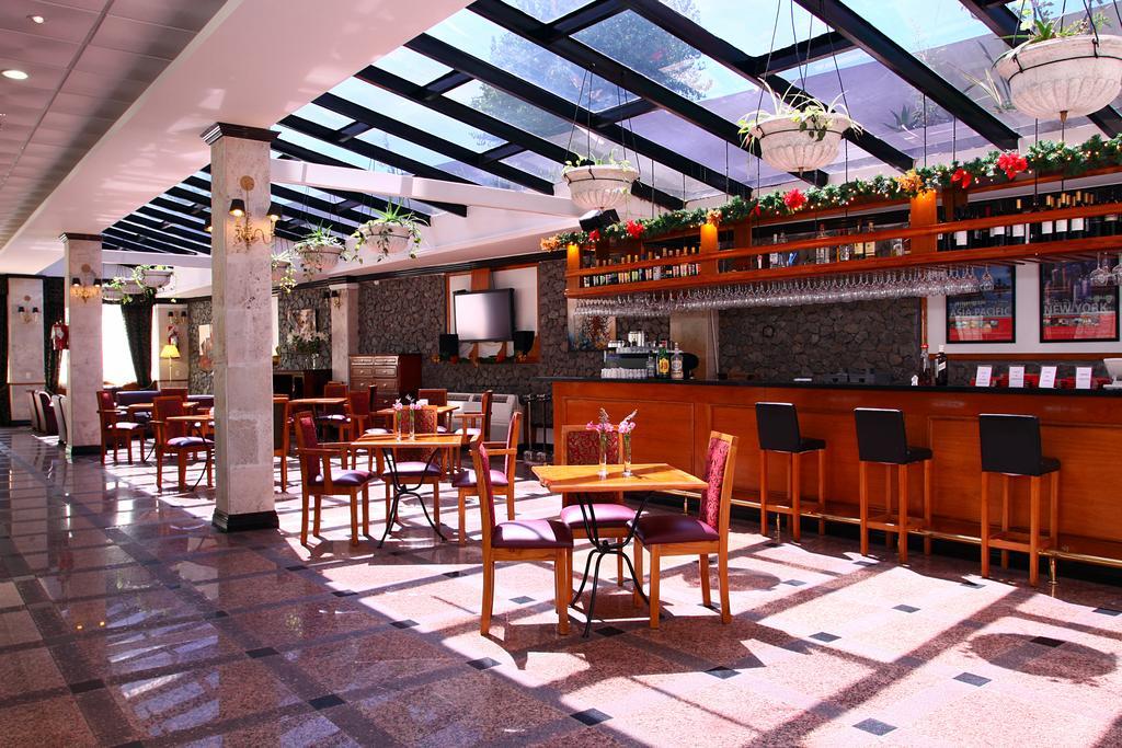 Ramada By Wyndham Buenos Aires Otel Vicente López Restoran fotoğraf