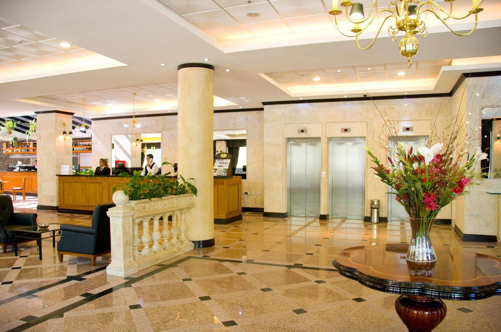 Ramada By Wyndham Buenos Aires Otel Vicente López Dış mekan fotoğraf