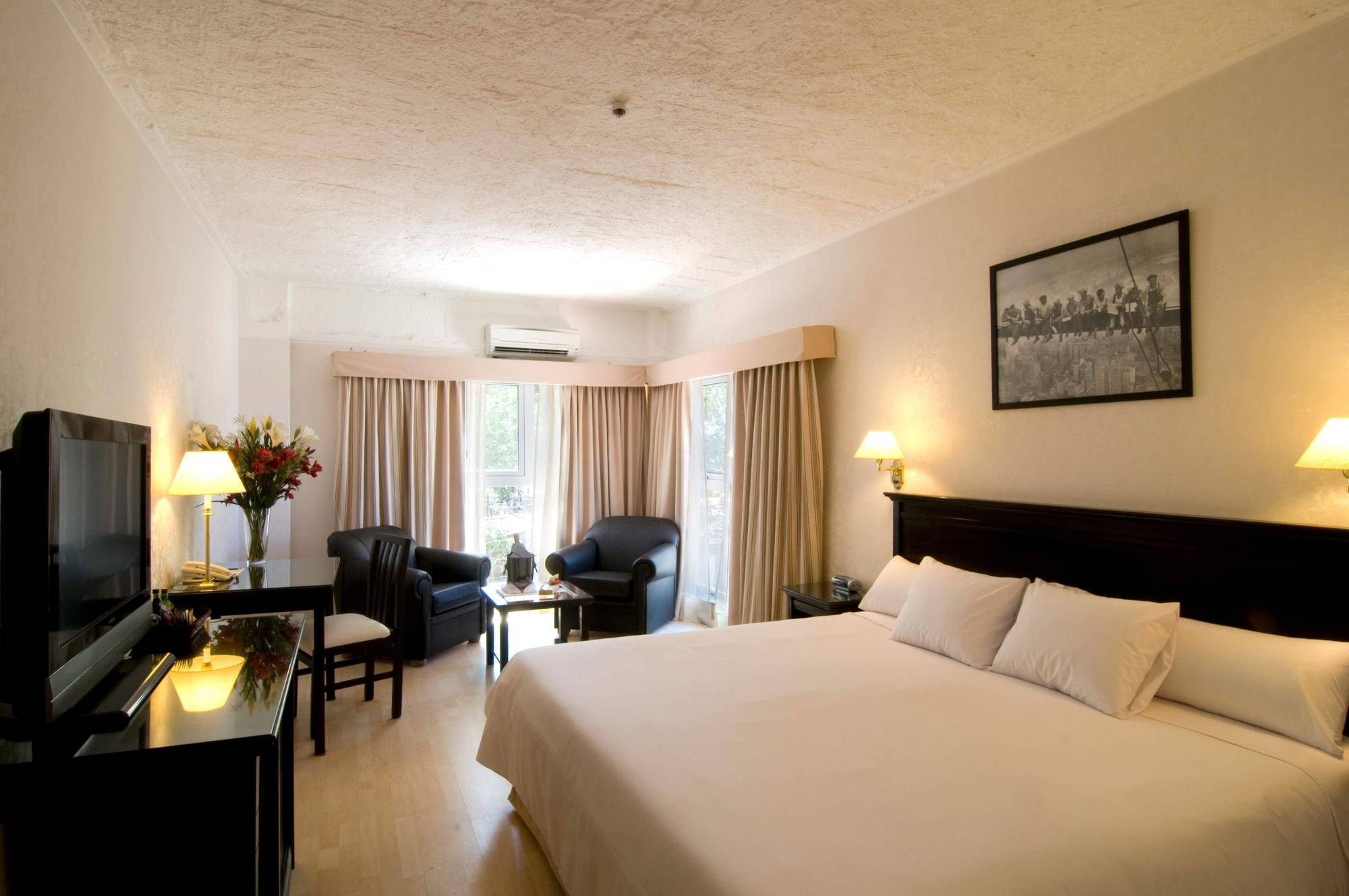 Ramada By Wyndham Buenos Aires Otel Vicente López Oda fotoğraf