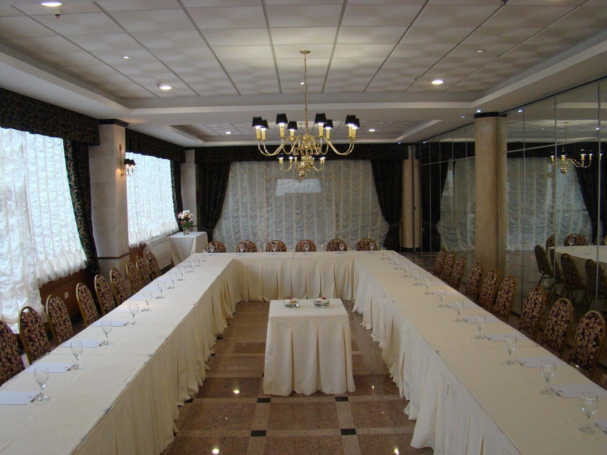 Ramada By Wyndham Buenos Aires Otel Vicente López Dış mekan fotoğraf