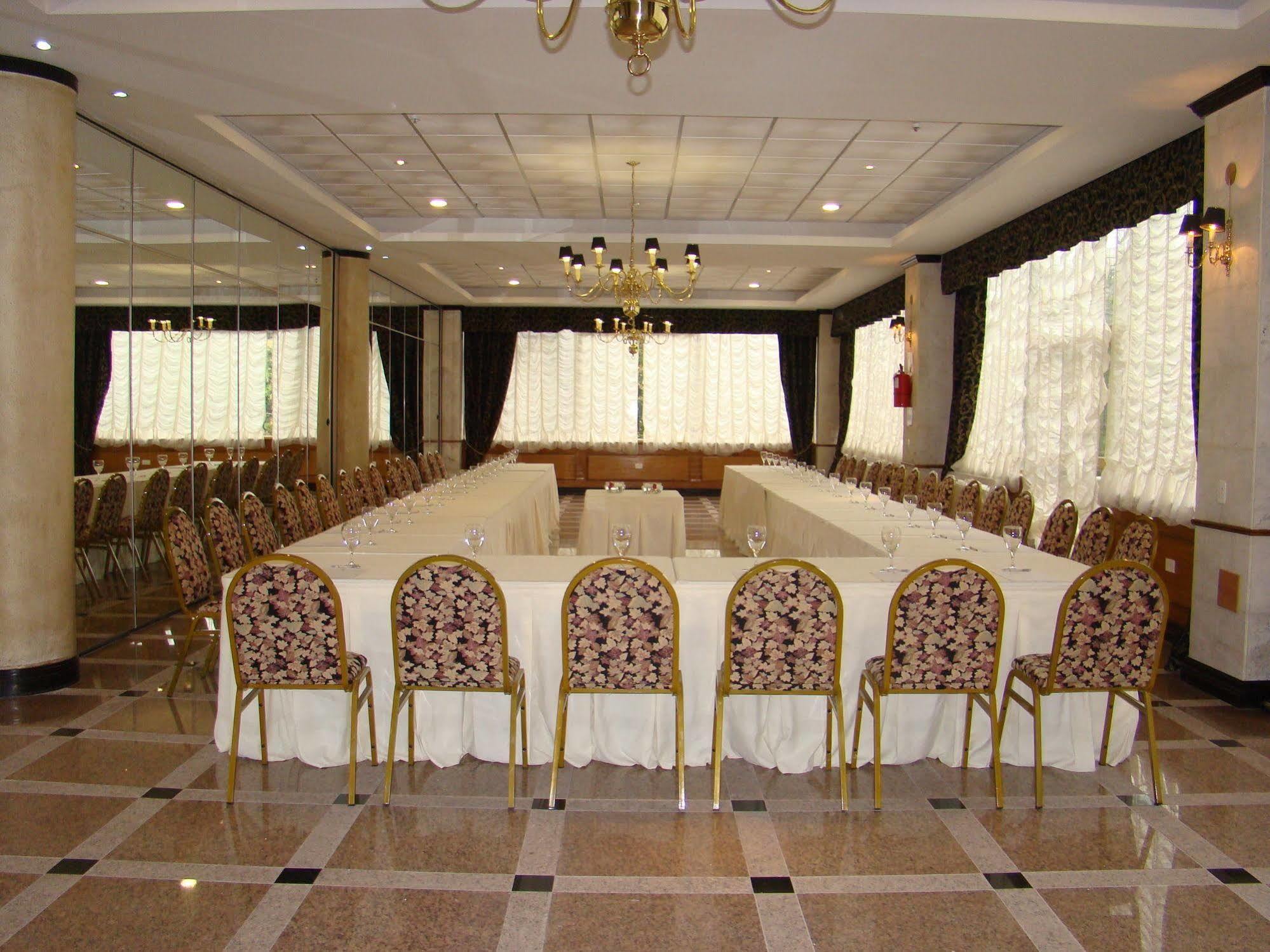 Ramada By Wyndham Buenos Aires Otel Vicente López Dış mekan fotoğraf