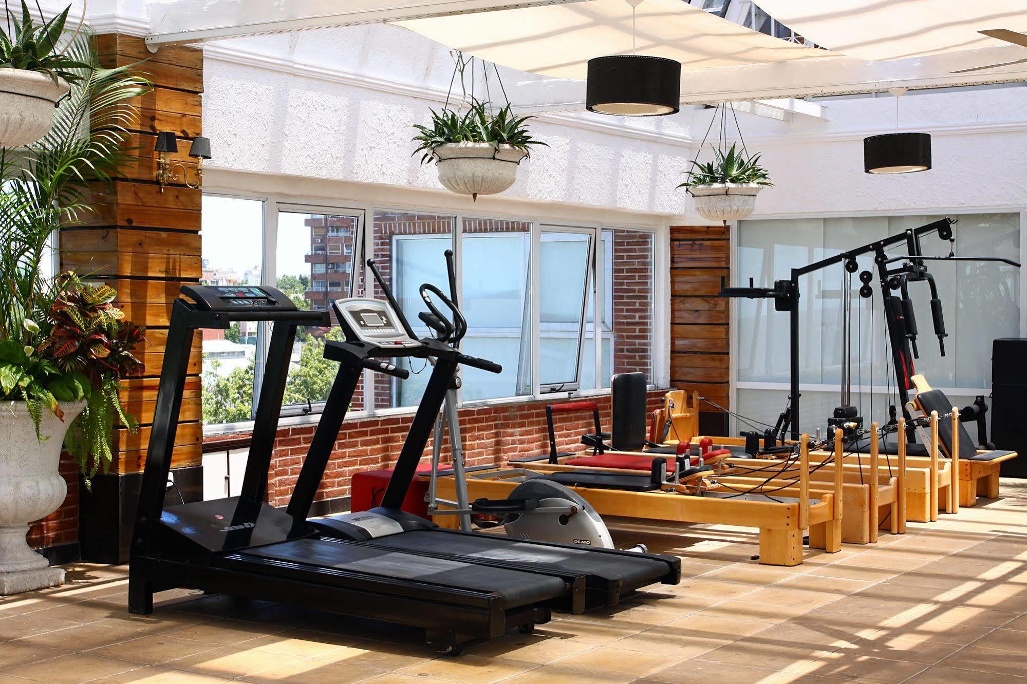 Ramada By Wyndham Buenos Aires Otel Vicente López Dış mekan fotoğraf