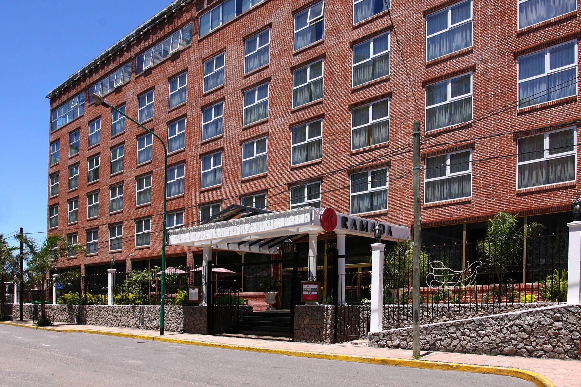 Ramada By Wyndham Buenos Aires Otel Vicente López Dış mekan fotoğraf