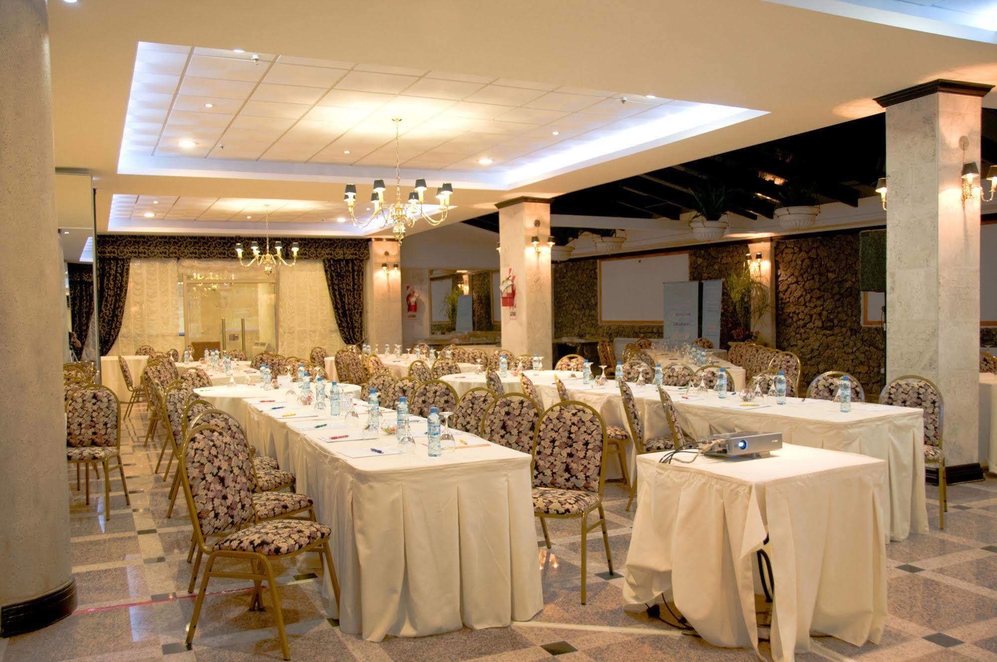Ramada By Wyndham Buenos Aires Otel Vicente López Dış mekan fotoğraf